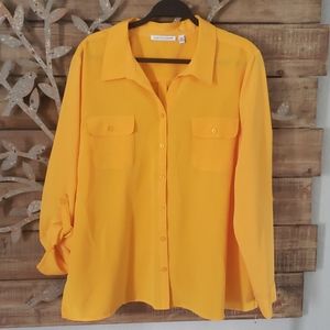 Woman's Blouse.